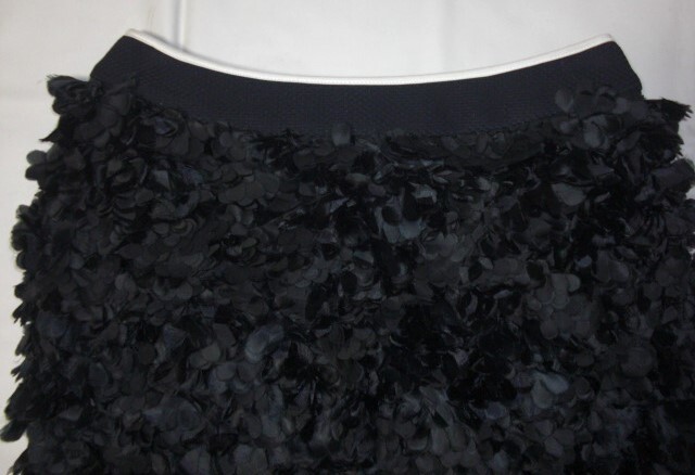 SALE! 参考上代323000円・マルニ MARNI  レディース 黒デザインスカート・サイズ38・未使用ですの画像2