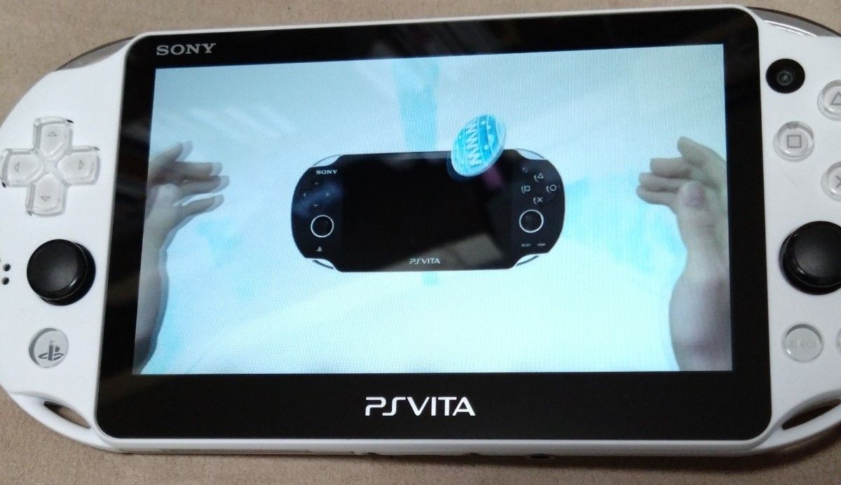 最終値下げ♪美品 PlayStation Vita Wi-Fiモデル グレイシャー・ホワイト