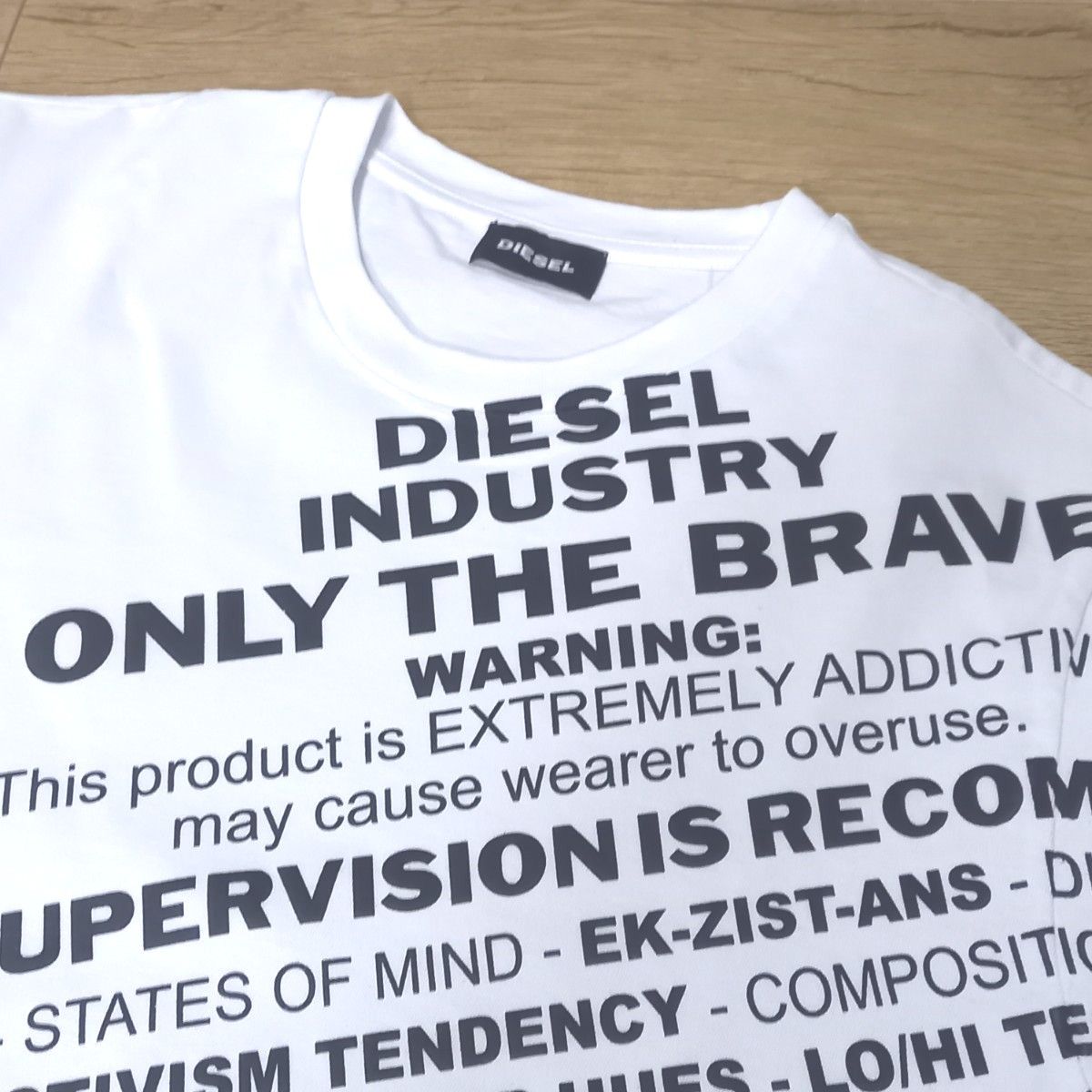 DIESEL(ディーゼル)　　Tシャツ