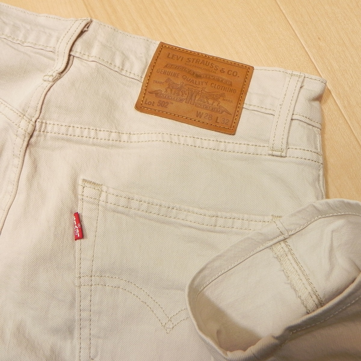 -779★ Levi's PREMIUM 502 ビッグE オフホワイト系 ストレッチ コットンパンツ W28 スリム ストレート リーバイス 古着 即決 ★_画像3