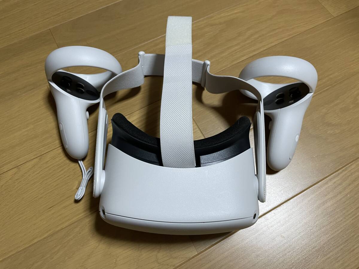 Oculus(Meta) Quest 2 64GB VRヘッドセット 専用ケース＋Link Cable(5m)付属の画像1