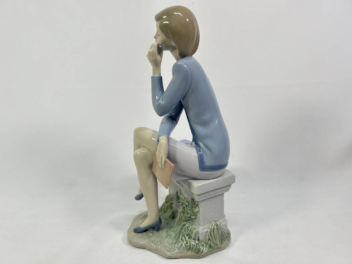 LLADRO リアドロ リヤドロ 外出先で 6749 フィギュリン Always on the Go 大型陶器人形 置物_画像4