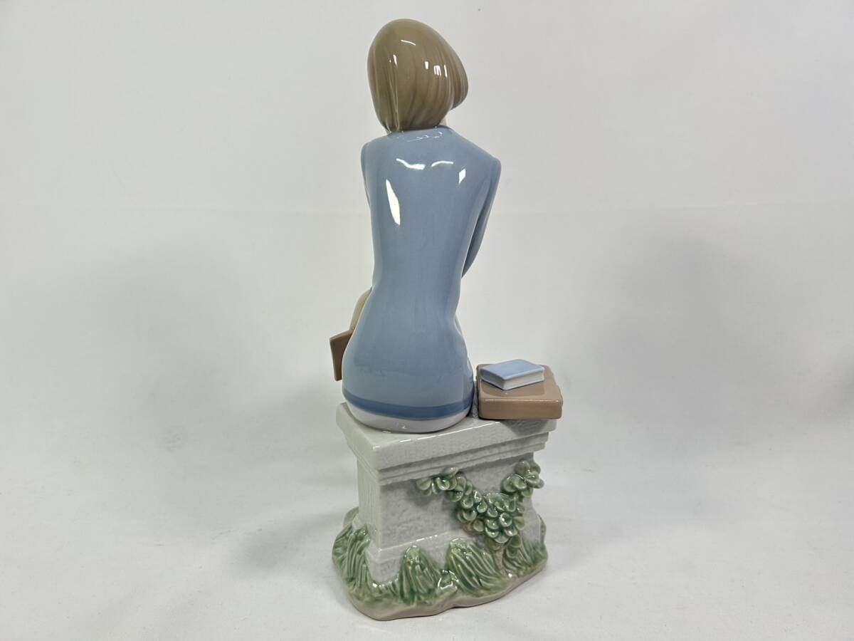 LLADRO リアドロ リヤドロ 外出先で 6749 フィギュリン Always on the Go 大型陶器人形 置物_画像5