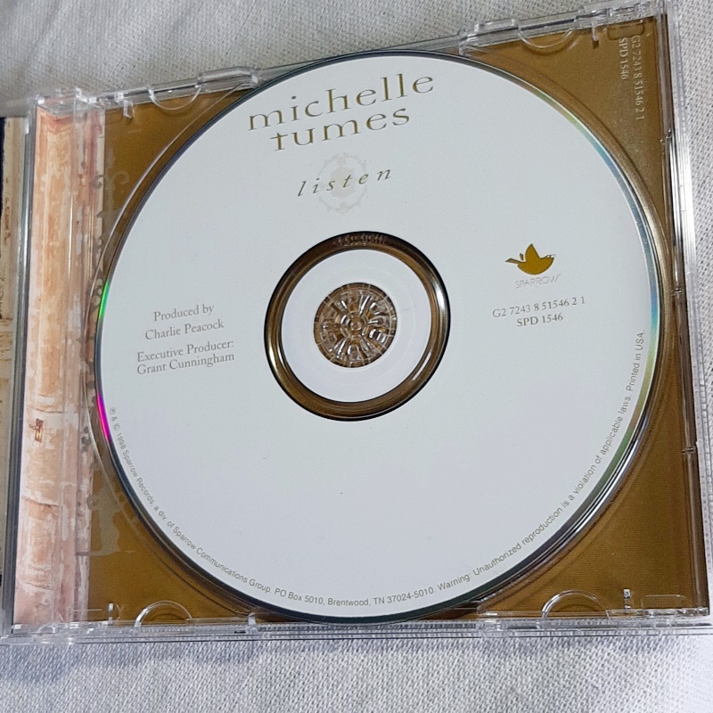 Michelle Tumes「Listen」＊オーストラリア出身のシンガーソングライター、Michelle Tumesの1998年リリース・デビューCD_画像4