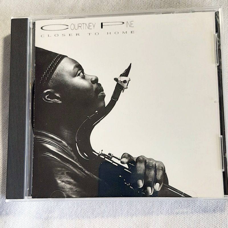 COURTNEY PINE「CLOSER TO HOME」＊ジャマイカのミュージシャンをバックに従えた名作　＊大ヒット曲「I'm Still Waiting」収録_画像1