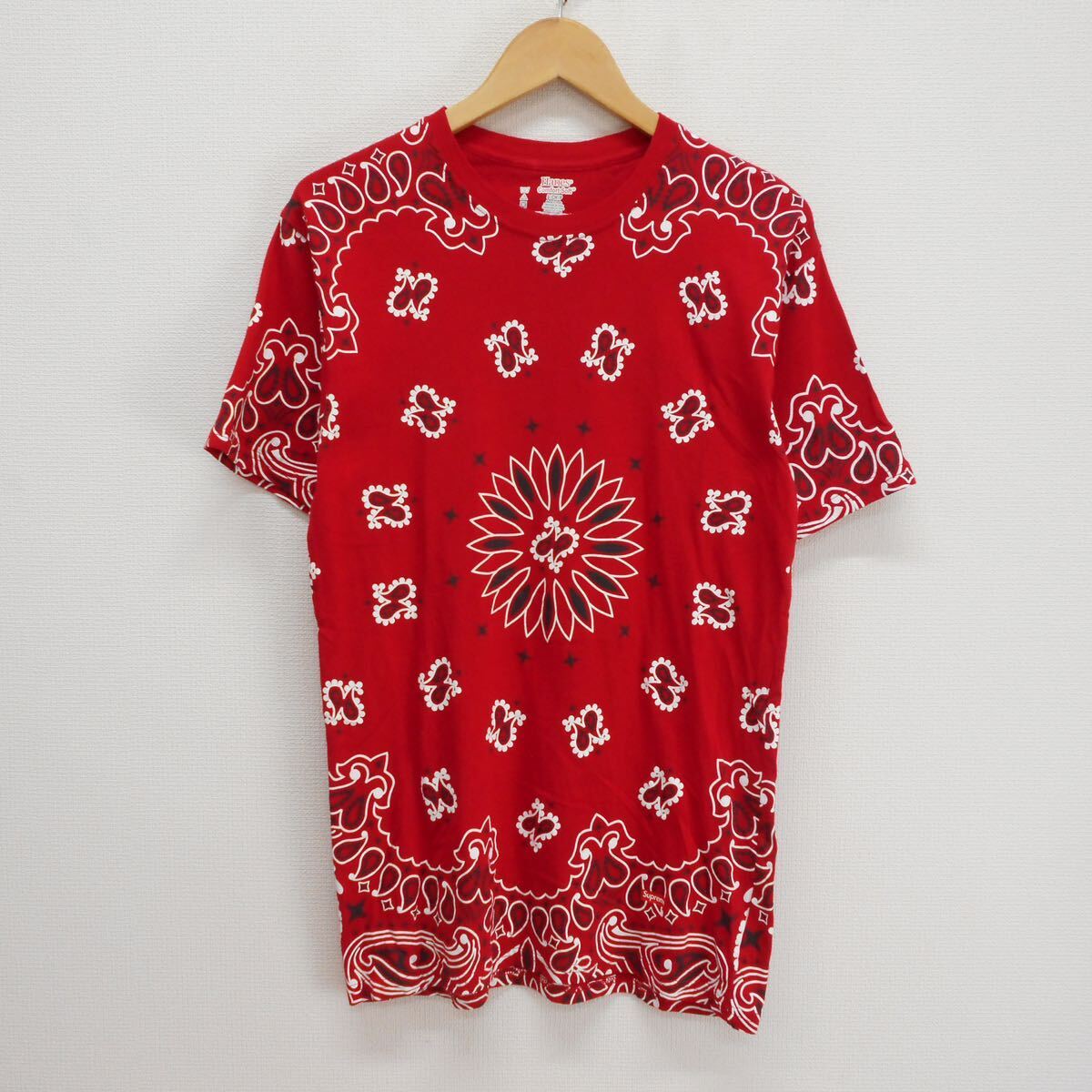 Supreme Hanes シュプリーム ヘインズ BANDANA TAGLESS TEES Supreme Hanes シュプリーム ヘインズ BANDANA TAGLESS TEES