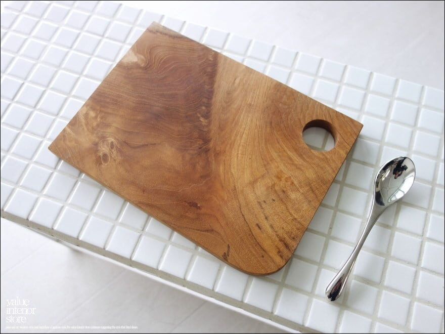 チークカッティングボード25N まな板 キッチン用品 一枚板 調理用 天然木 銘木 ナチュラル 木製 シンプル 無垢 天然オイル仕上げ 25x18cm_画像4