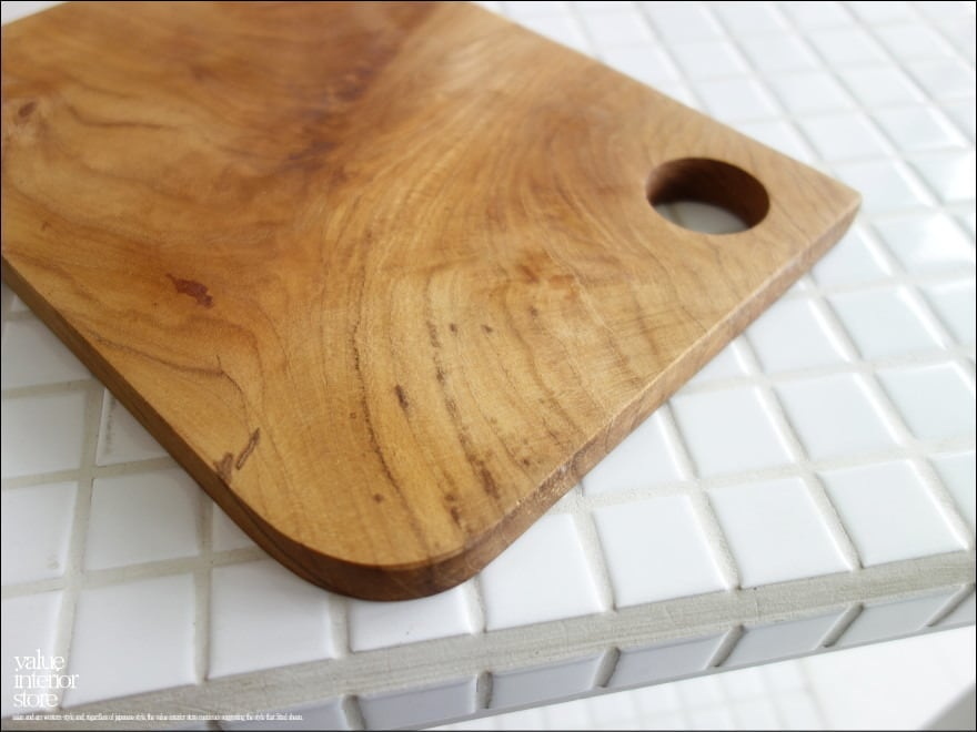 チークカッティングボード25N まな板 キッチン用品 一枚板 調理用 天然木 銘木 ナチュラル 木製 シンプル 無垢 天然オイル仕上げ 25x18cm_画像3