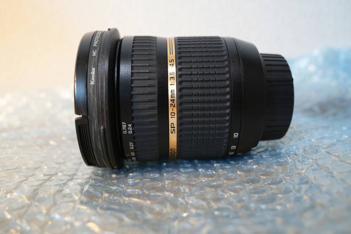 【中古・ニコンAPS-C専用】TAMRON 超広角ズームレンズ SP AF10-24mm F3.5-4.5 DiII ニコン用 APS-C専用 B001NII _画像2