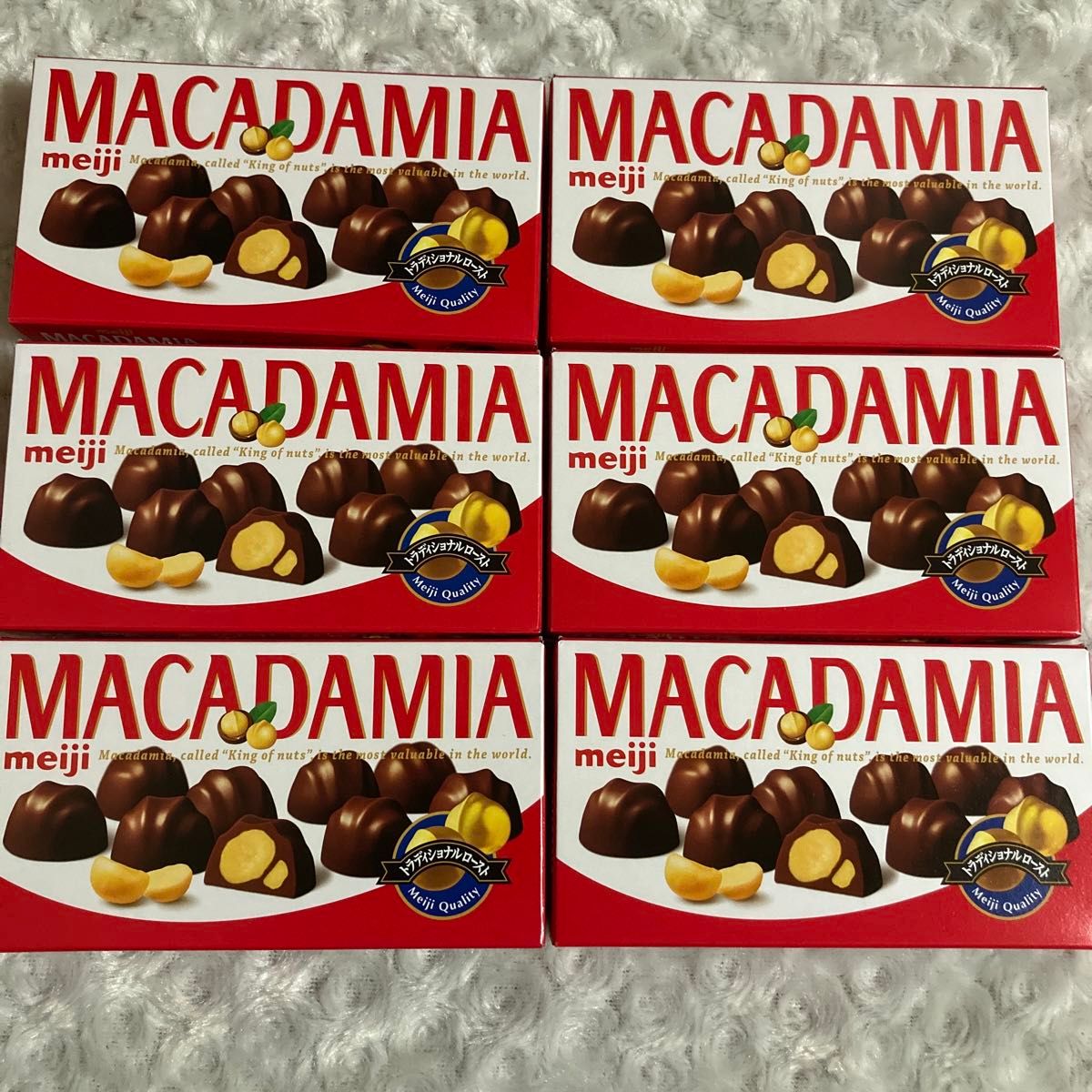 マカダミア　ナッツ　チョコレート　９粒   ６箱