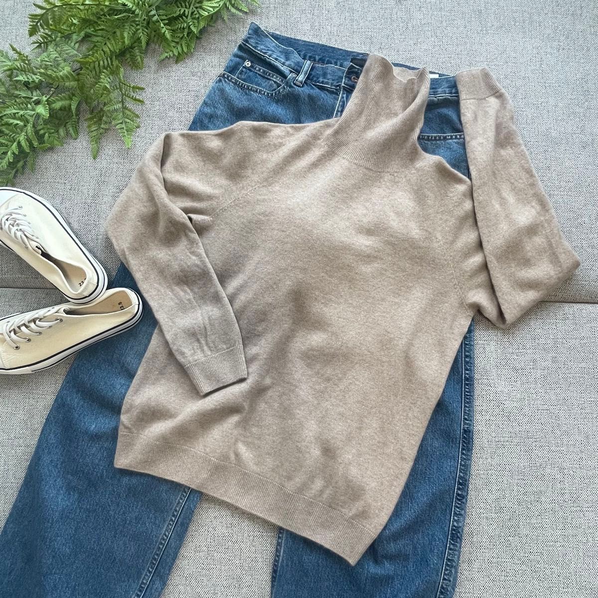 UNIQLOユニクロ3Dカシミヤタートルネックセーター長袖ベージュM UNIQLOユニクロ3Dカシミヤタートルネックセーター長袖ベージュM