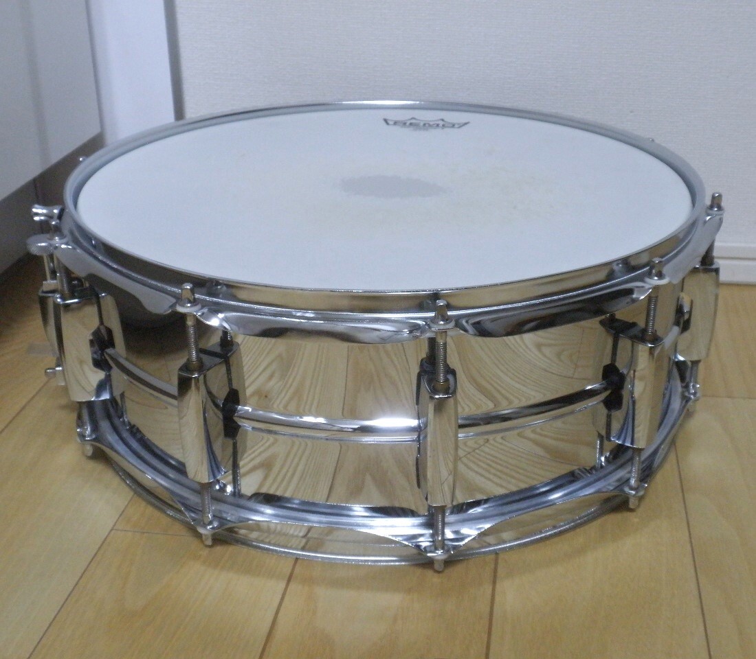 美品。Pearl SensiTone Custom Alloy Steel Shell 14インチ スネアドラム パール センシトーン_画像4