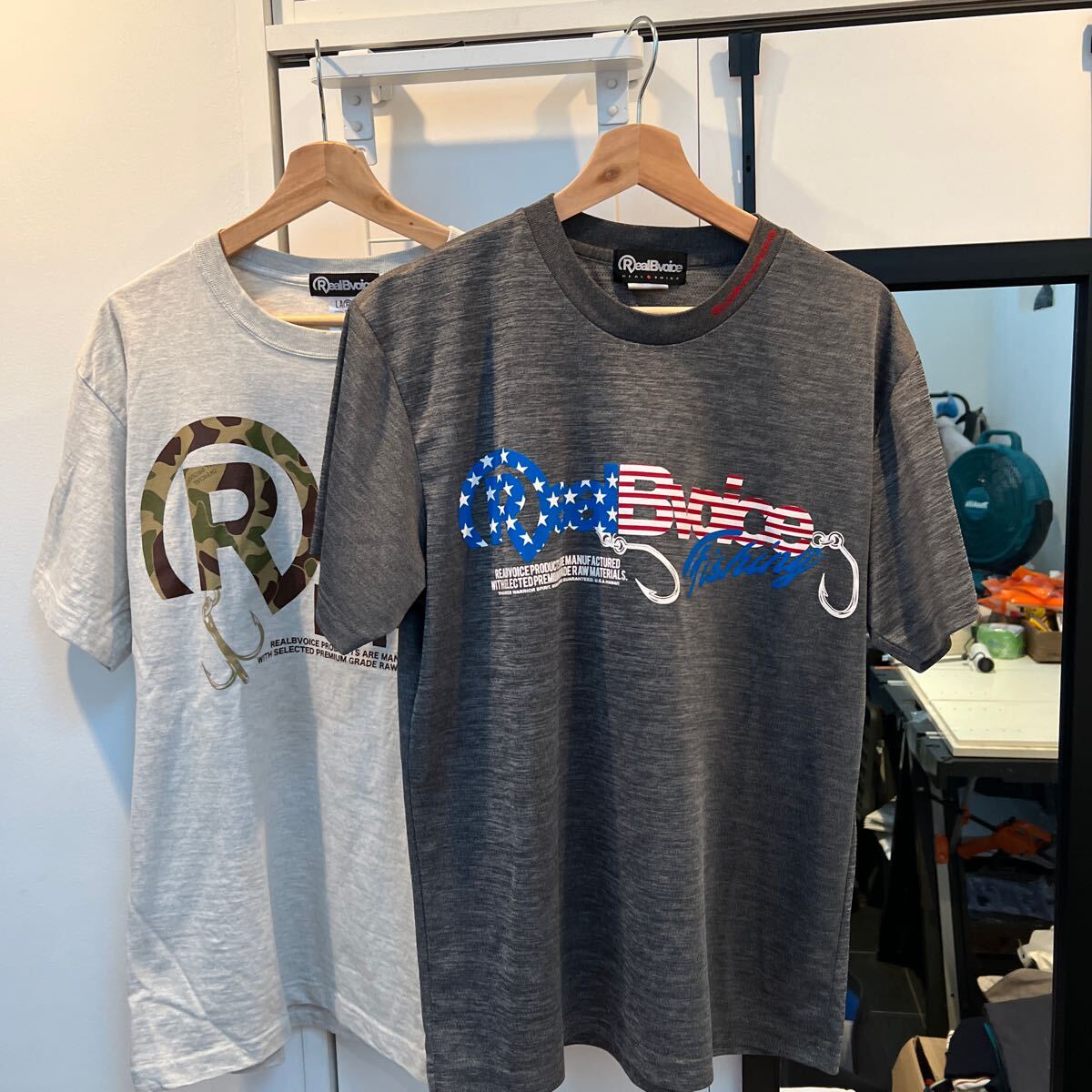 リアルビーボイスフィッシング半袖コットンTシャツ中古品2枚セット　自宅洗濯済　グレー　プリント ドライTシャツ　フィッシングウエア_画像1