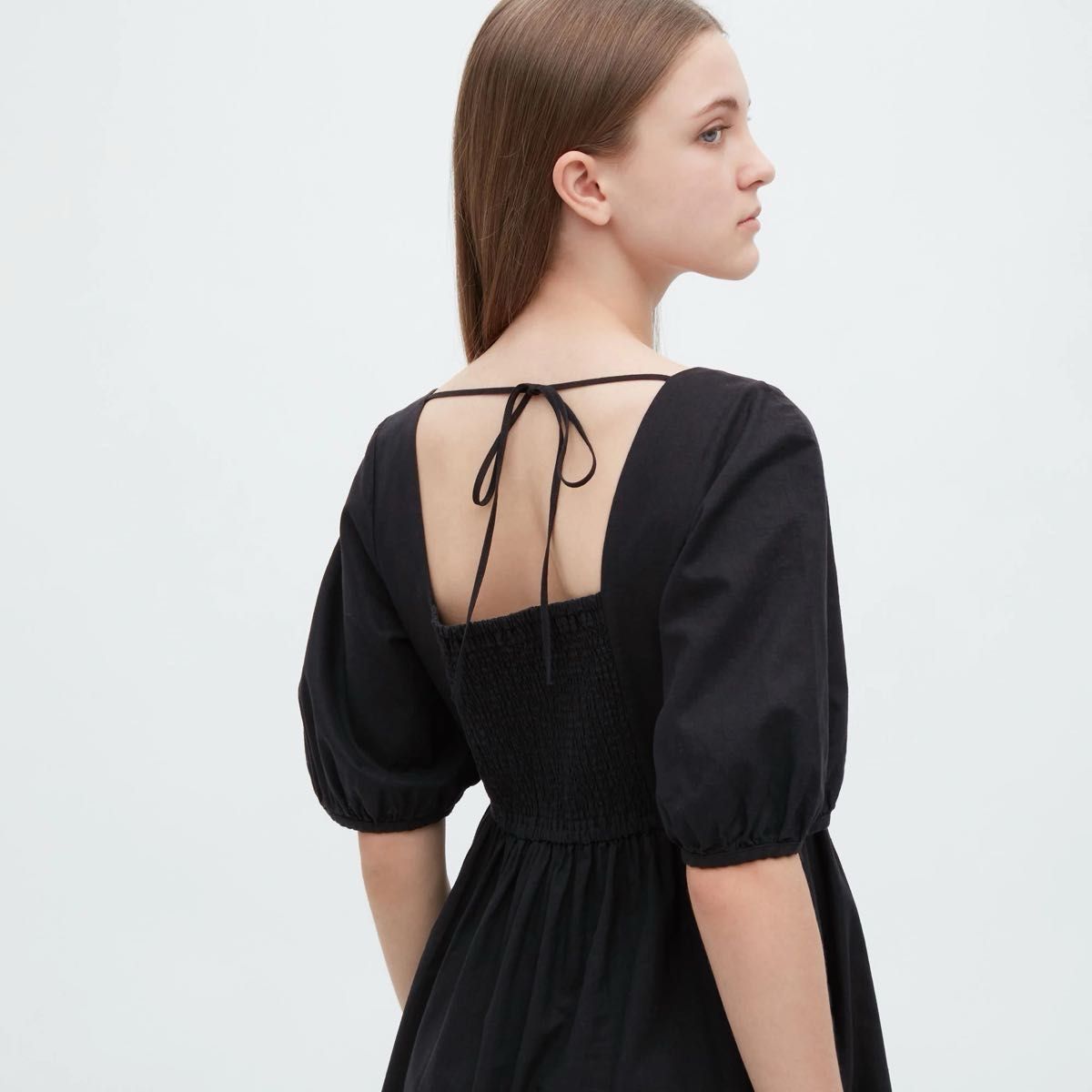 新品 ユニクロ リネンブレンドシャーリングワンピース リゾートドレス 麻綿素材 半袖 黒色