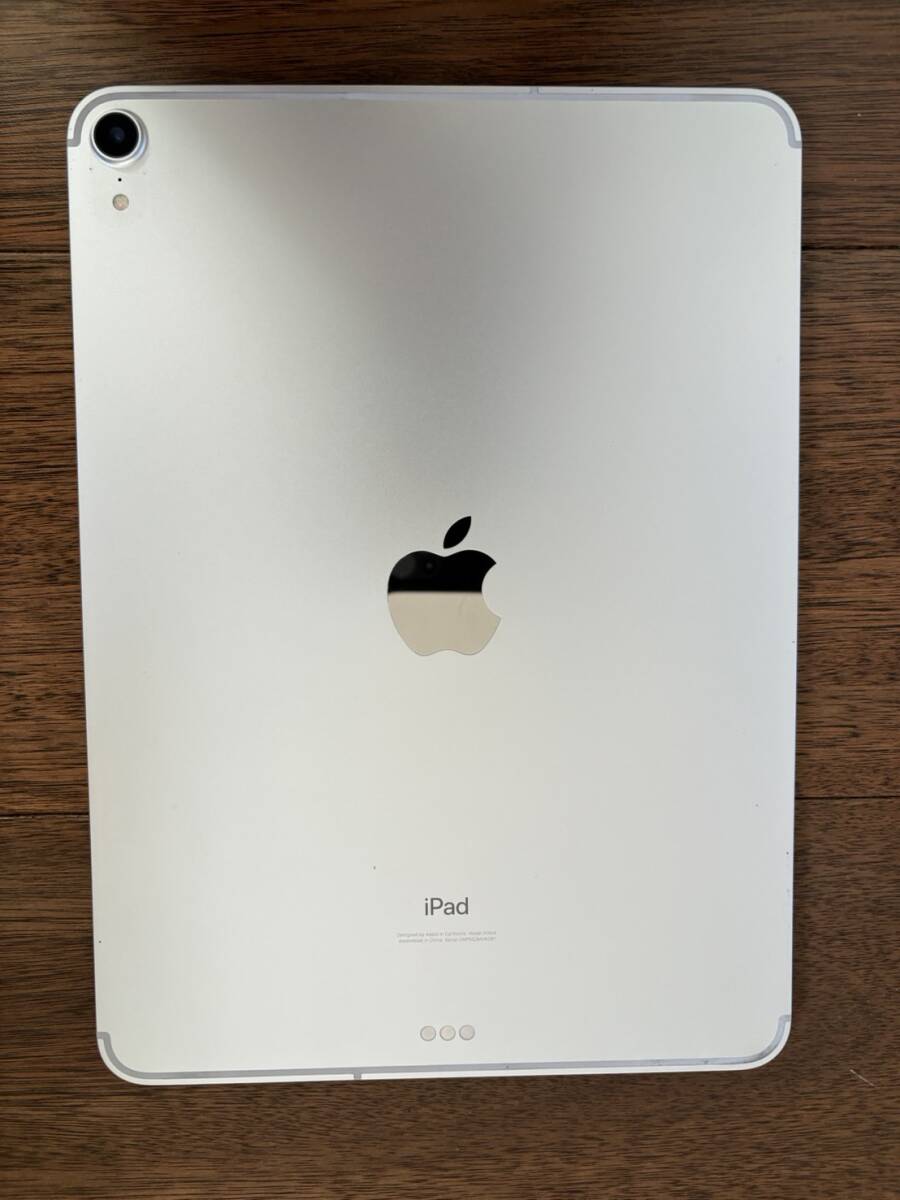 Apple iPad Pro 11インチ(第１世代) WiFi+Cellular 64GB シルバー docomo 中古の画像2
