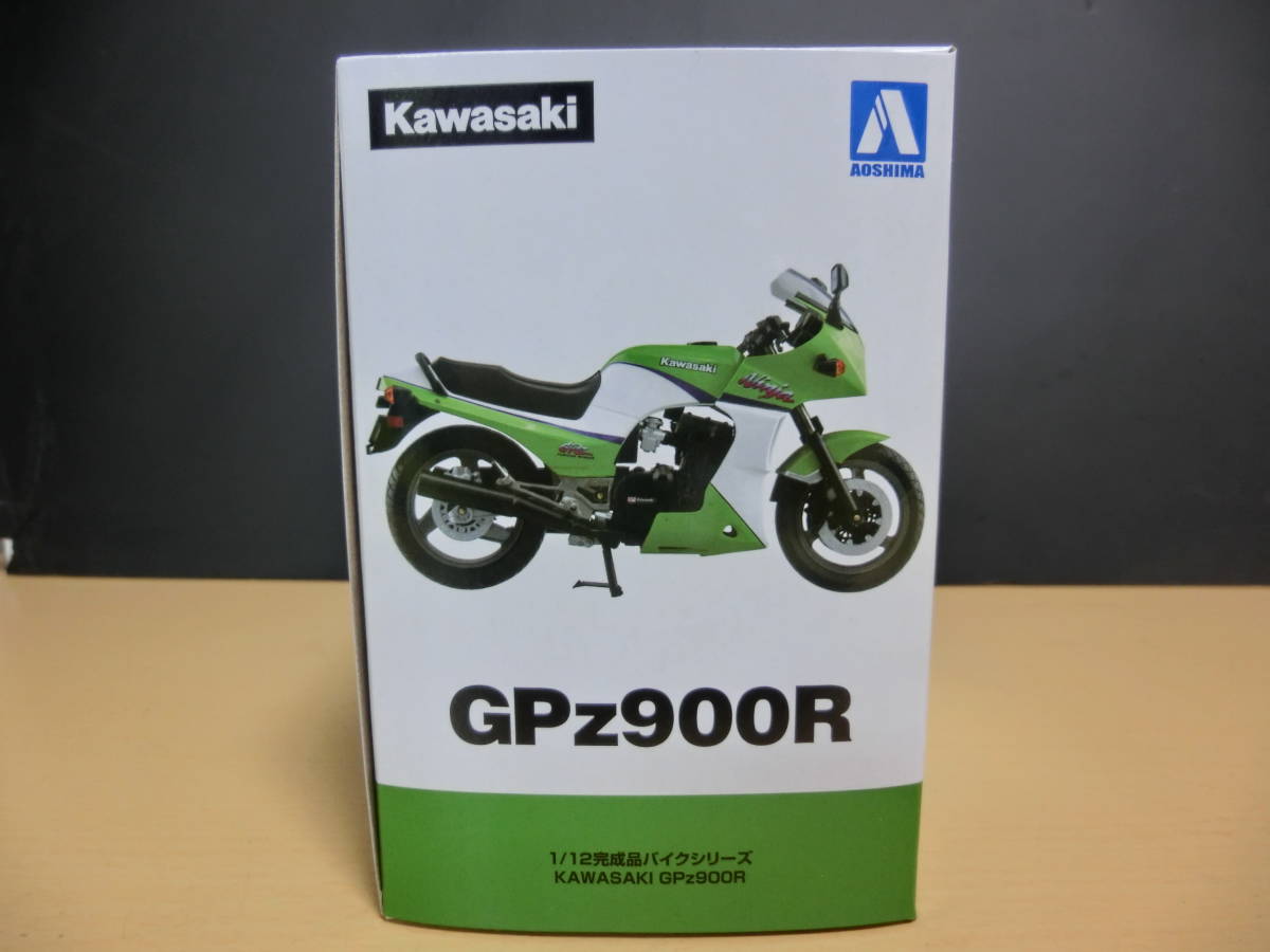 アオシマ 1/12 完成品ダイキャストバイク KAWASAKI GPZ9000R(Ninja) ライムグリーン_画像4