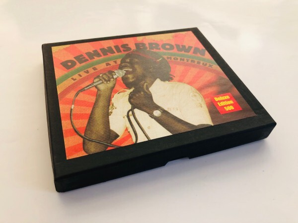 Dennis Brown / Live At Montreux (Deluxe Edition) / ボックスセット / 限定500枚プレス / 缶バッジ付き / CD+DVD 2枚組_画像1
