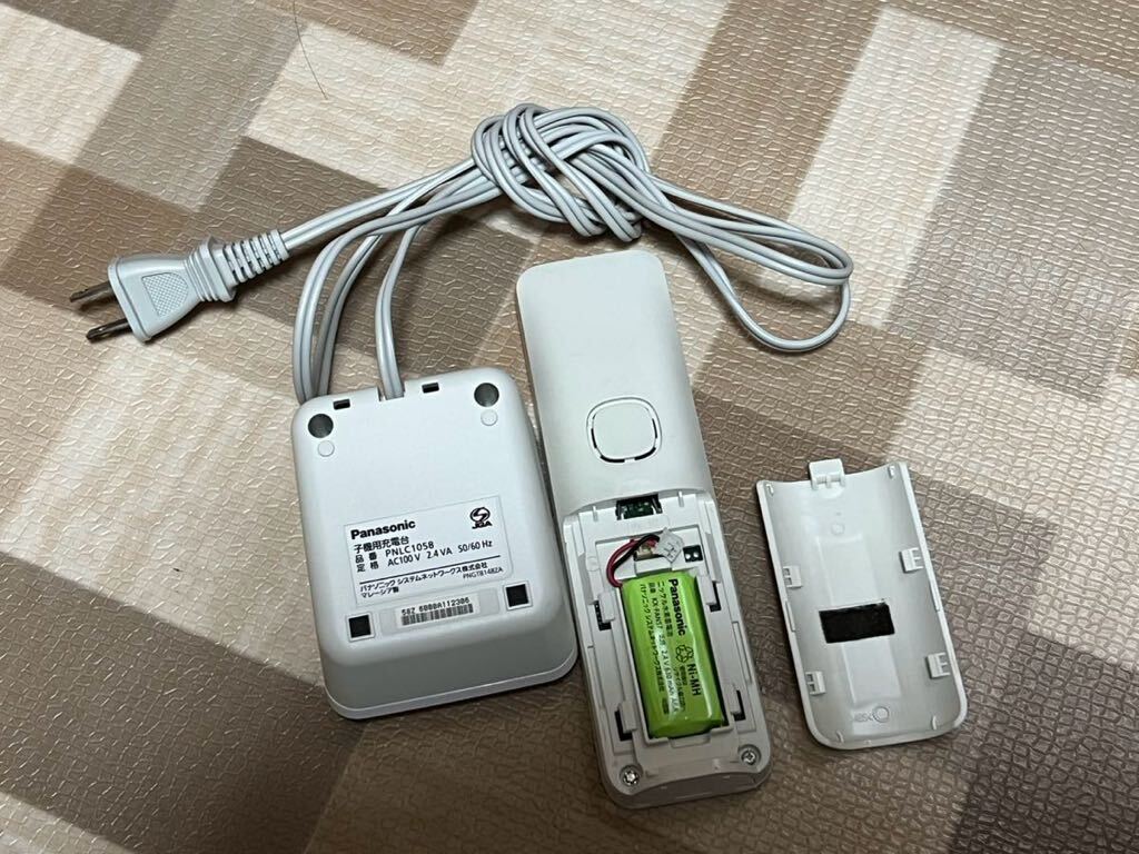 パナソニック Panasonic 電話機 子機 KX-FKD506-C 増設子機 充電器 _画像2