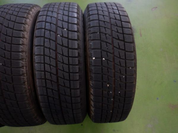 K 送料無料 美品 バリ山 ブラポリ系 14 4H100 5.5J+45 国産 スタッドレス 175/65R14 ヴィッツ カローラ ノート スイフト パッソ フィット_画像9