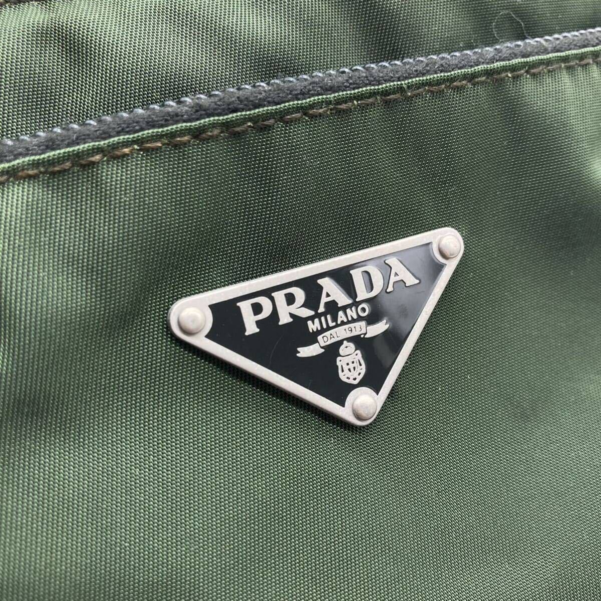 (極美品) PRADA プラダ ショルダーバッグ サコッシュ ミニバッグ 肩掛け ナイロン グリーン 緑 斜め掛け 三角ロゴの画像9