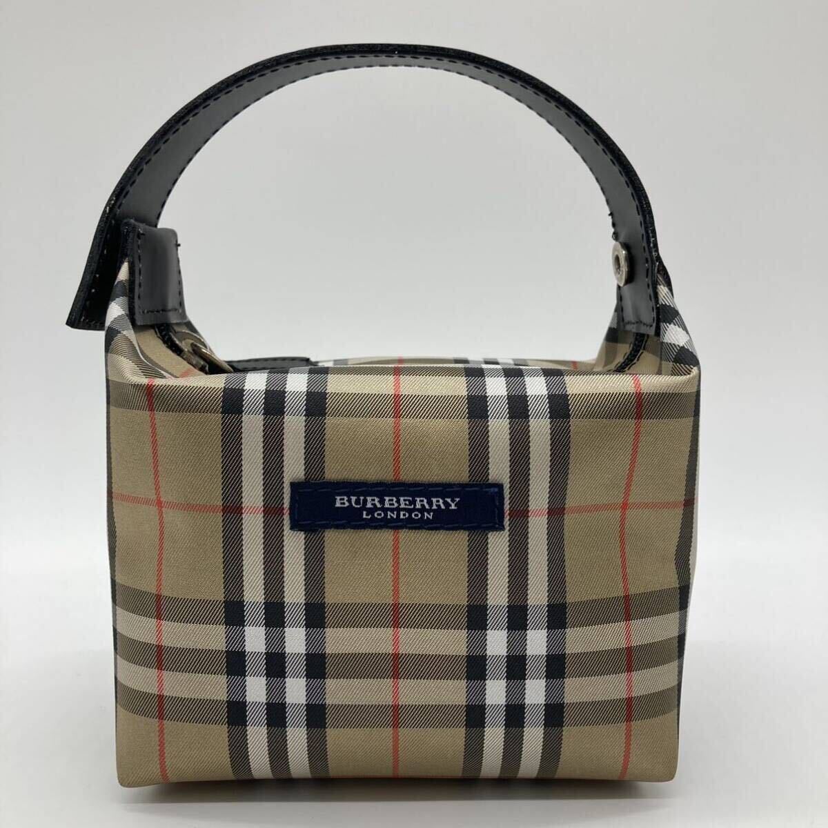 美品 1円 BURBERRY LONDON バーバリー ロンドン バニティ ポーチ バニティバッグ ノバチェック ベージュ 化粧ポーチ レザー_画像2