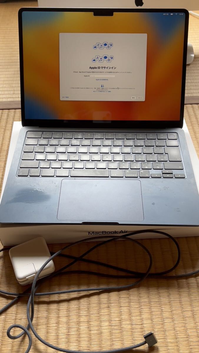 Apple MLXY3J/A 13インチ MacBookAir 8コアCPU …の画像2