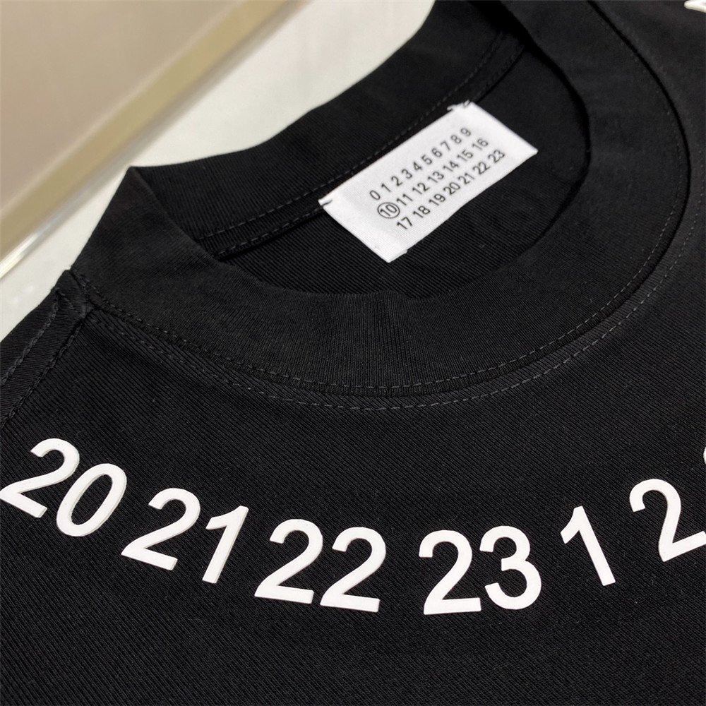 Maison Margiela(メゾン マルジェラ) MM6 半袖 tシャツ ネックナンバリング Tシャツ ファッション ブラック カットソー Lサイズの画像5
