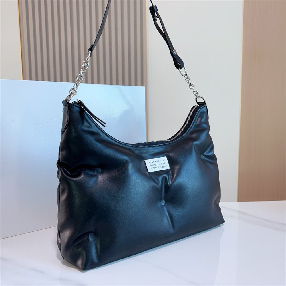 MAISON MARGIELA (メゾン マルジェラ) GLAMSLAM HOBOバッグ 黒 トートバッグ 肩掛け 鞄 男女兼用 35*10*26cm_画像7