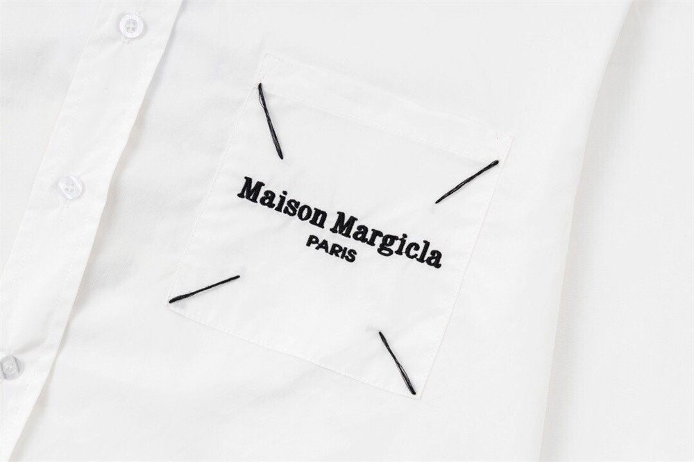 MM6 MAISON MARGIELA プリントシャツ オーバーフィット ナンバーロゴ ブラウス おしゃれ 男女兼用 長袖 シャツ ホワイト Lサイズの画像4