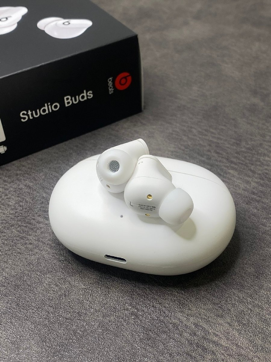 Beats Studio Buds - True Wireless Noise ワイヤレスノイズキャンセリングイヤフォン 白 並行輸入品_画像7