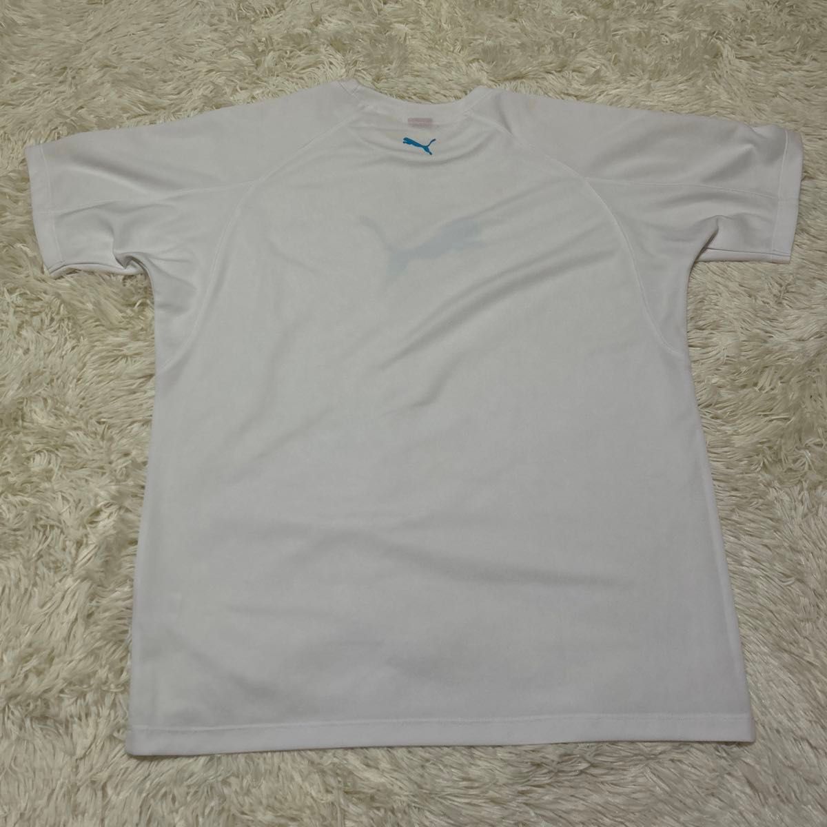 PUMA  ポリエステル100%  白　Tシャツ Lサイズ