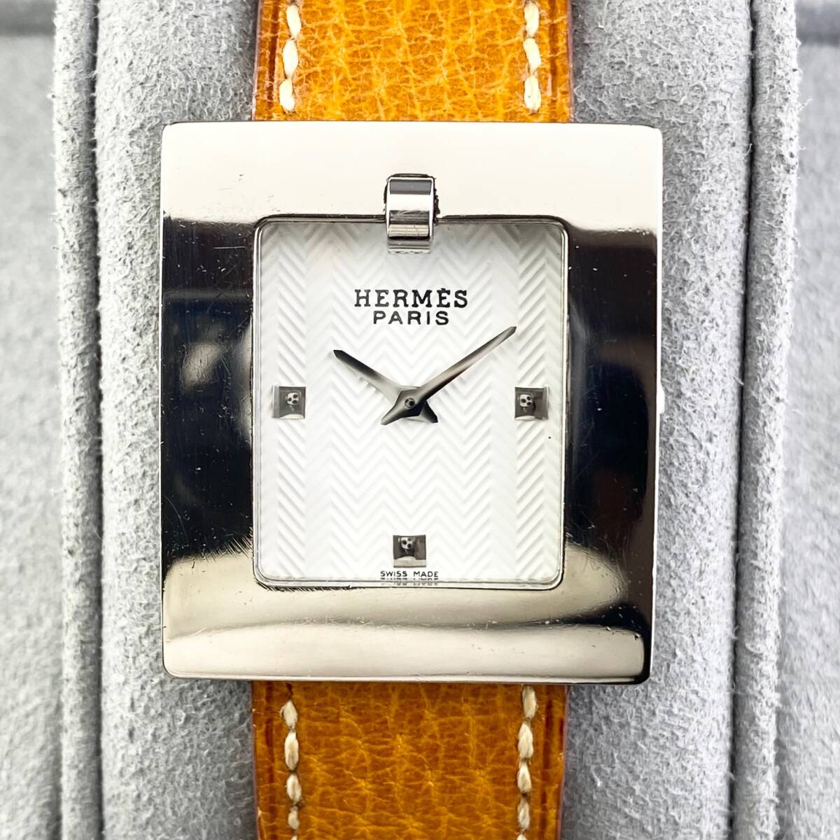 【1円〜】HERMES エルメス 腕時計 メンズ レディース兼用 ベルトウォッチ ホワイト文字盤 □D刻印 スクエア 可動品_画像9