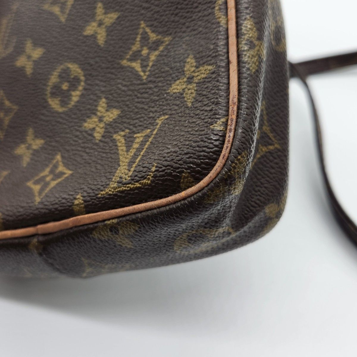 ルイヴィトン LOUIS VUITTON ショルダーバッグ モノグラム ダヌーブ ブラウン