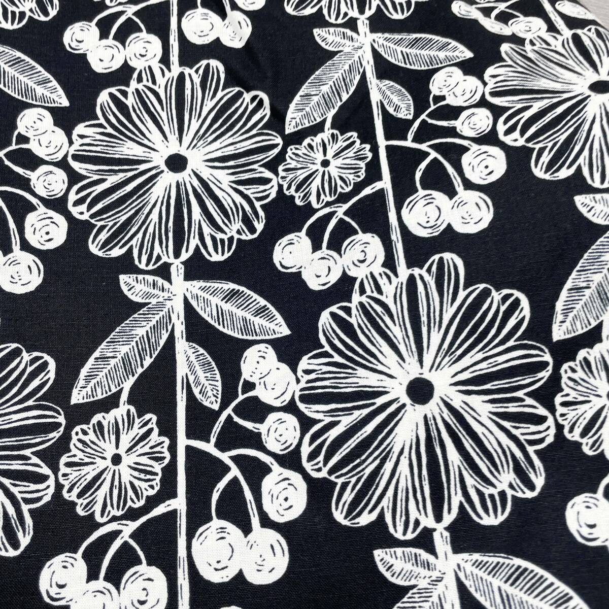 北欧テイスト刺繍風の花柄シーチング生地はぎれ布1ｍコットンリネン・モノトーン白黒 _画像2