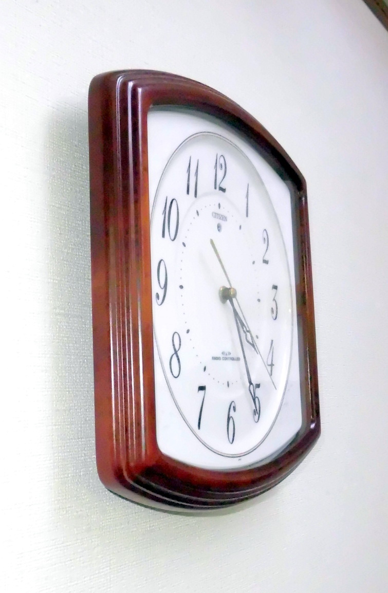 ＜綺麗＞CITIZEN ラジオコントロール 壁掛時計 ネムリーナ 4MY608-0 木製/陶器製 電波時計 シチズンの画像4