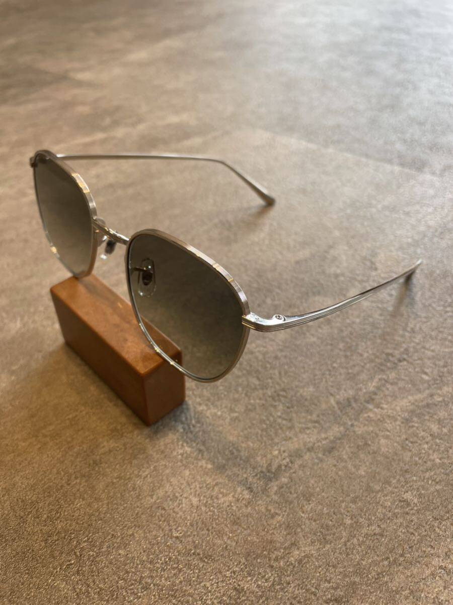 OLIVER PEOPLES × THE ROW オリバーピープルズ　ザロウ　コラボサングラス　board meeting 2 チタン製フレーム_画像2