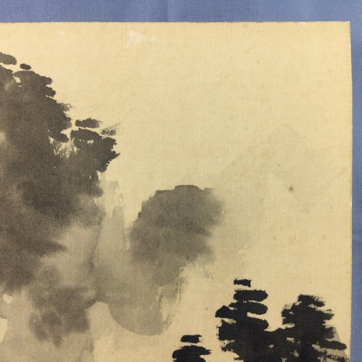 【三】色紙 山水 家々 木々 森 山脈 詳細不明 サインあり 落款あり s3852_B252の画像4