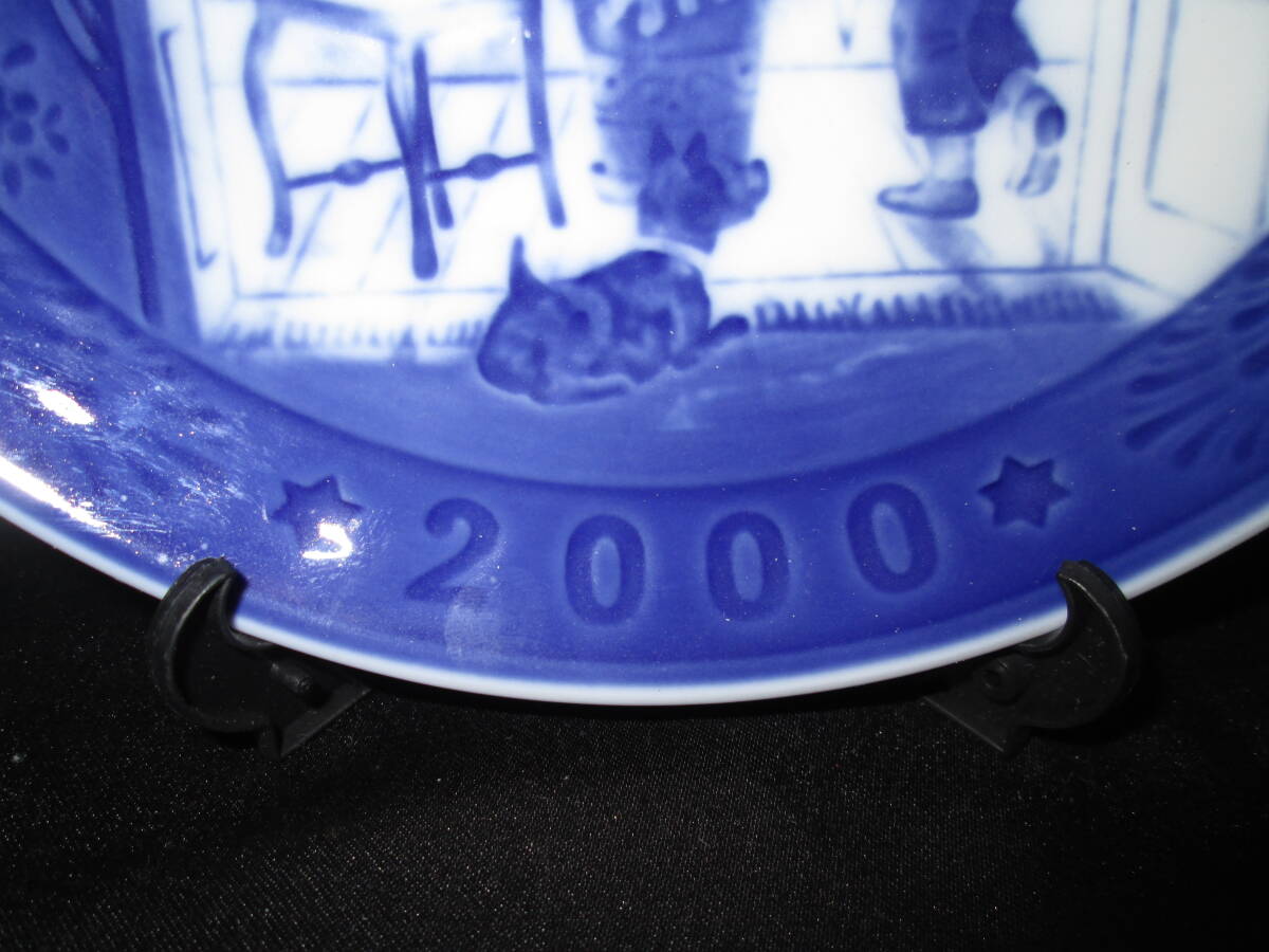 ロイヤルコペンハーゲン イヤープレート 2000年 ROYAL COPENHAGEN 飾り皿 ツリーを飾る 北欧 デンマーク 陶磁器_画像3