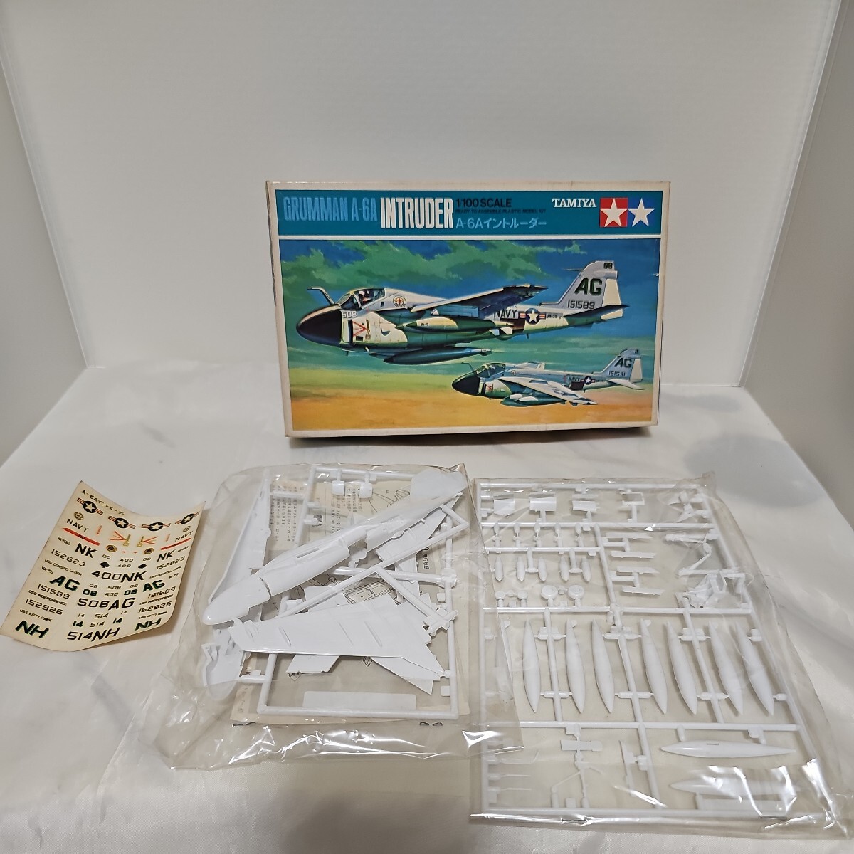 1/100スケール グラマンA-6Aイントルーダー コンバットプレーンシリーズ タミヤ プラモデル　　GRUMMAN A-6A INTRUDER タミヤ_画像3