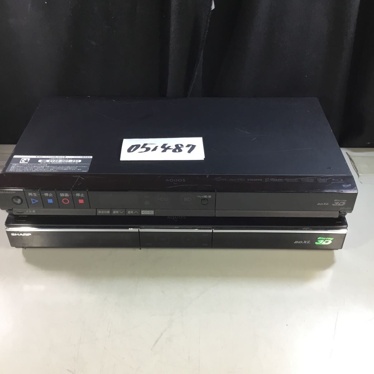 (051487F) SHARP BD-H50 /SHARP BD-HDW73 ブルーレイディスクレコーダー ジャンク品 2台セット_画像1