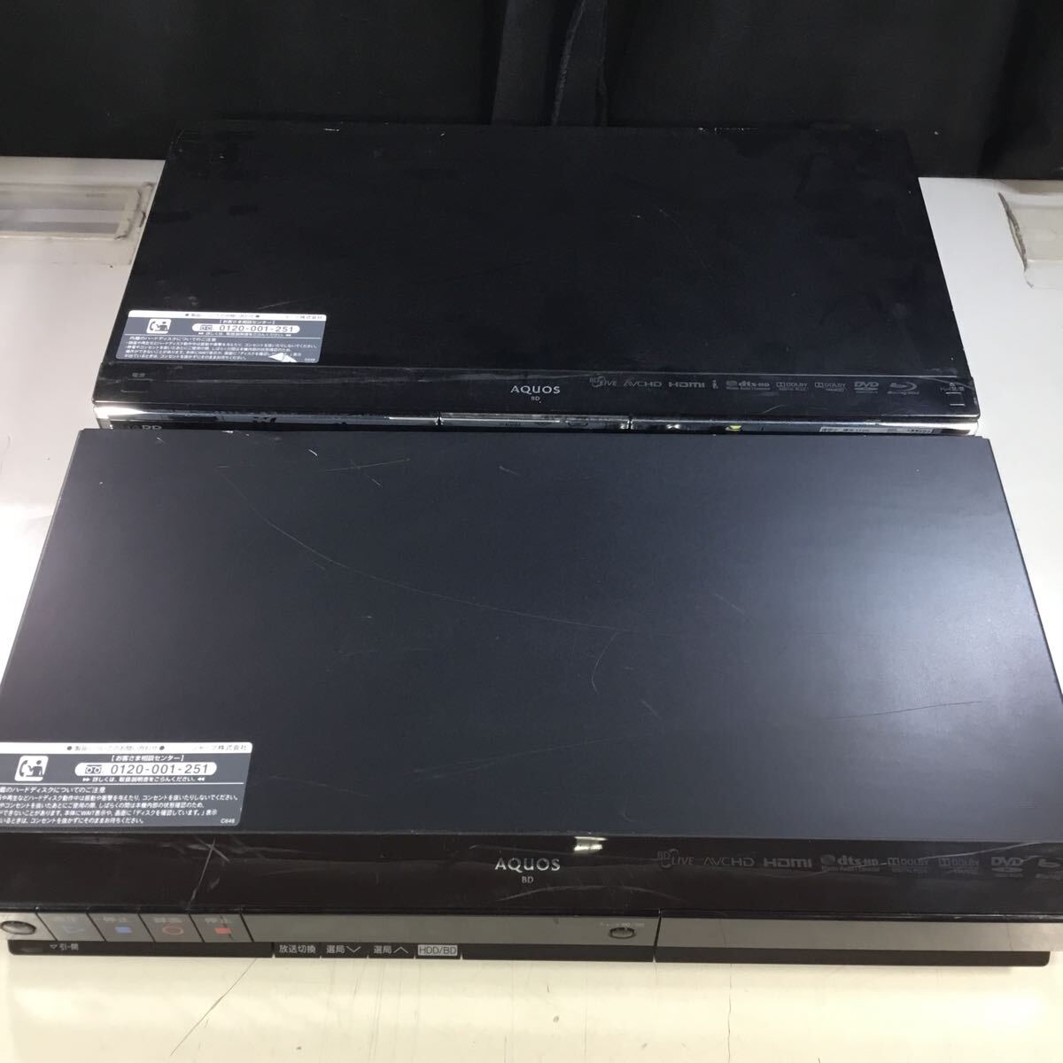 (051487F) SHARP BD-H50 /SHARP BD-HDW73 ブルーレイディスクレコーダー ジャンク品 2台セット_画像2