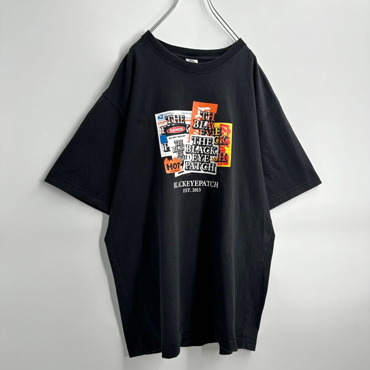 【激レアデザイン】希少XL ブラックアイパッチ　プリントロゴ満載　Tシャツ　即完☆
