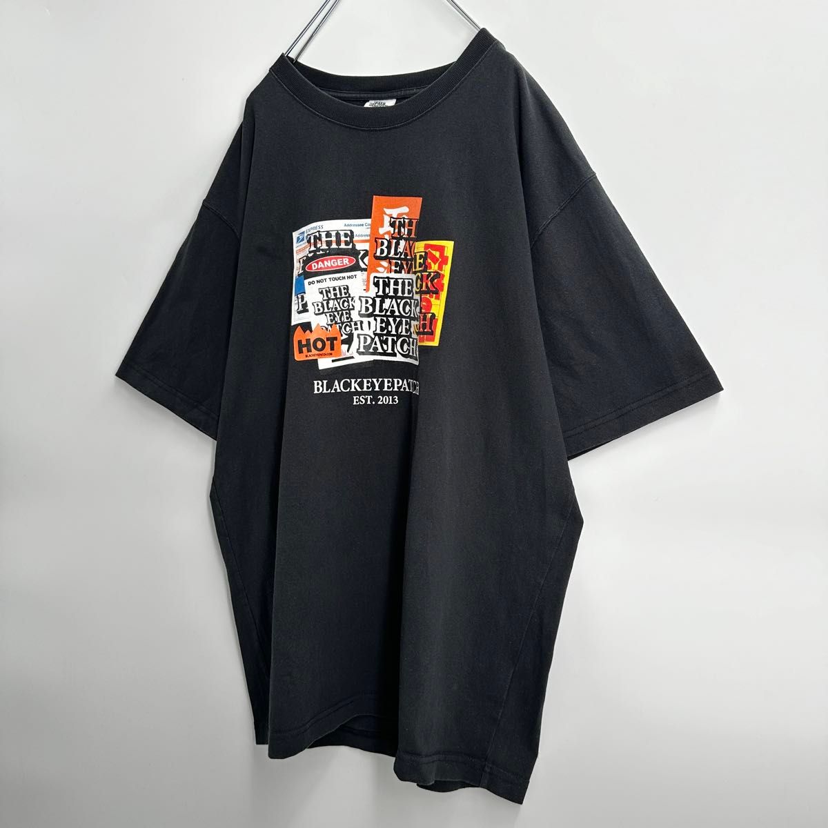 【激レアデザイン】希少XL ブラックアイパッチ　プリントロゴ満載　Tシャツ　即完☆