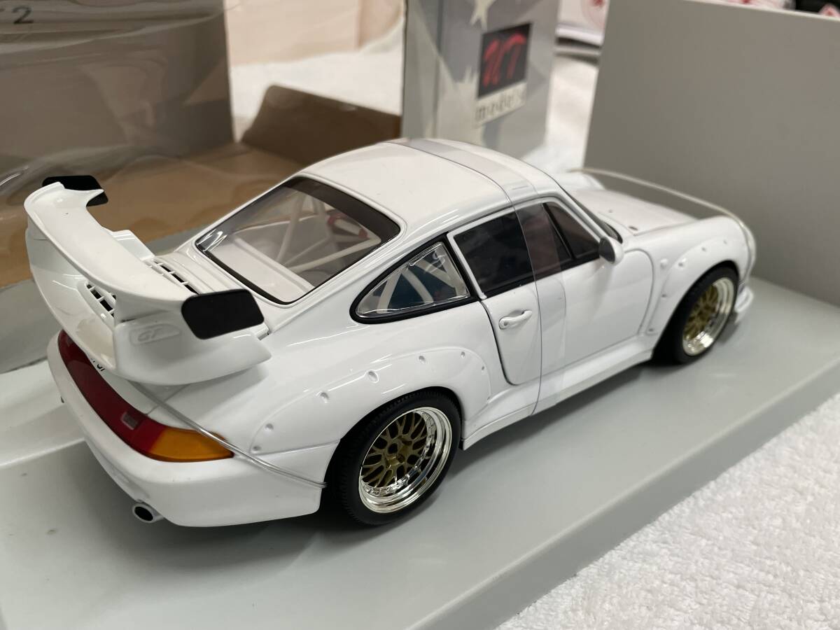 絶版！1／18 UTモデルス　ポルシェ911GT2 未展示美品_画像5