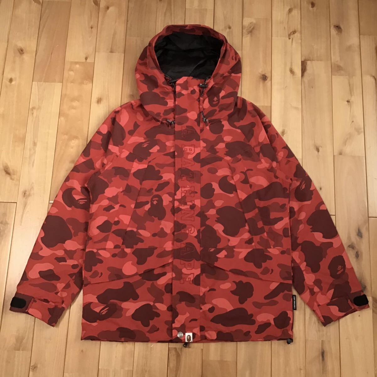 Red camo スノボジャケット Lサイズ a bathing ape BAPE hoodie snowboard jacket エイプ ベイプ アベイシングエイプ 迷彩 z542_画像1