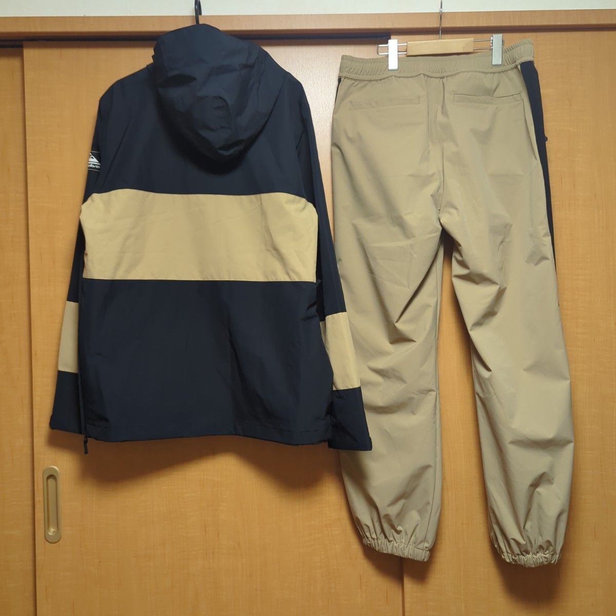 QUIKSILVER スノーボードウェア上下セットＭ 21-22モデル