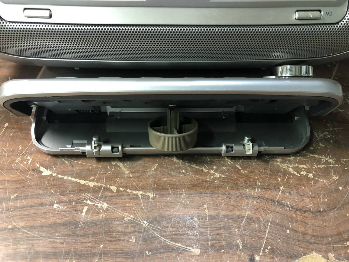 Jラ1099　Panasonic　パナソニック　CD/MDラジカセ　RX-MDX81_本体下部、部品欠けがあります。