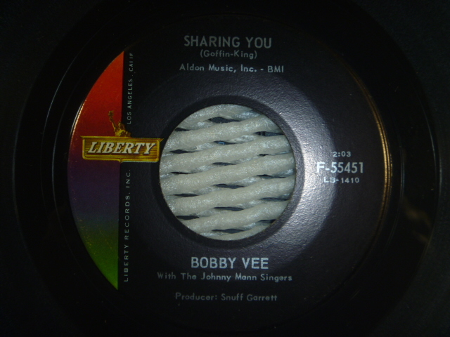 ★BOBBY VEE ボビー・ヴィー／ Sharing You 浮気なあの娘／ My Baby's Eyes (Liberty)▼全米1962年15位 ※両面とも Carole King 作品の画像1