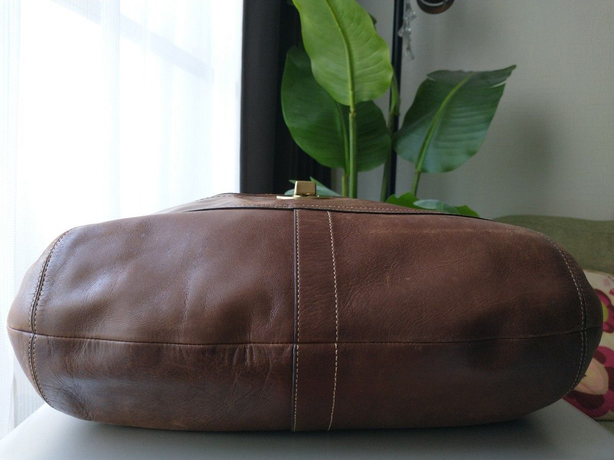美品 コーチ COACH ワンショルダー ターンロック ブラウン 美品 コーチ COACH ワンショルダー ターンロック ブラウン