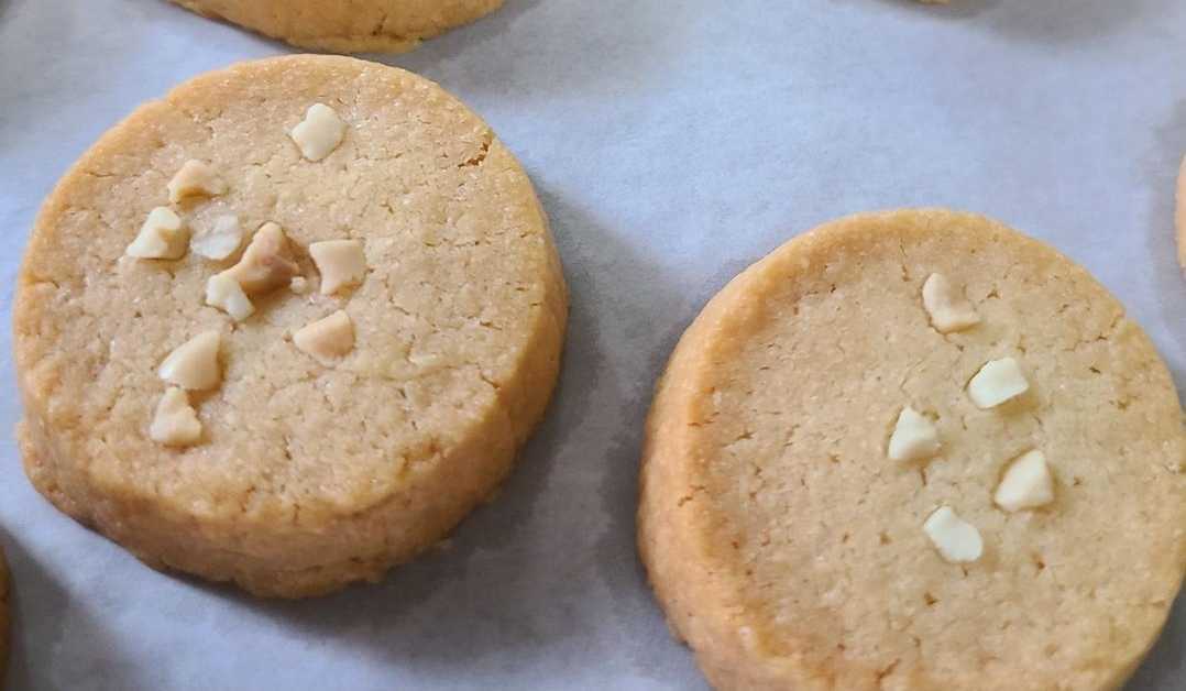 ★ 【バタークッキー＆アーモンドクッキー♪】30枚入り　風味豊かな　手作り　焼き菓子　クッキー_画像2